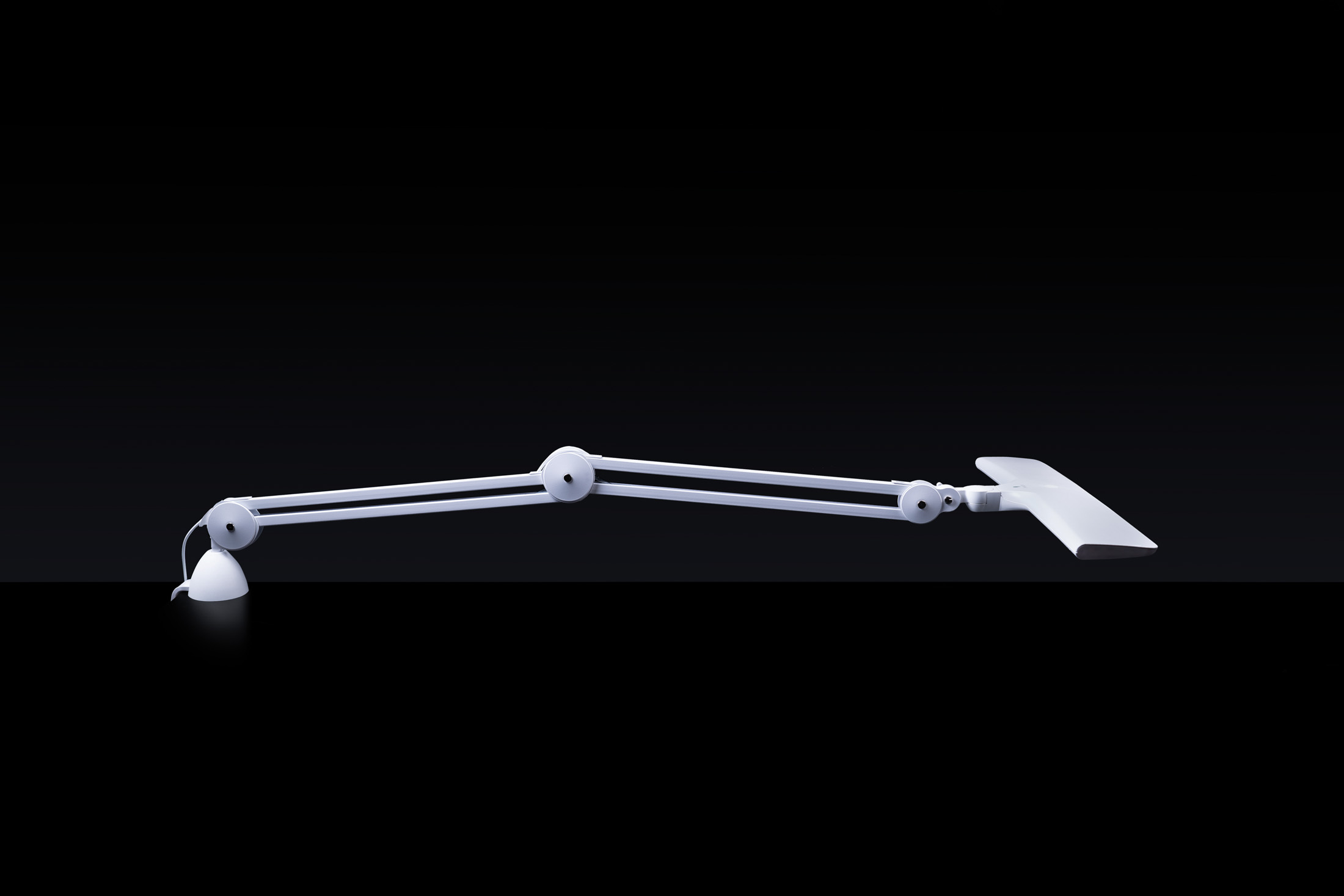 The Daylight Company Daylight Company Lumi Task Lamp