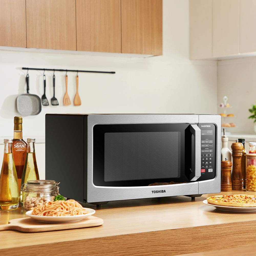 Toshiba Countertop Inverter Microwave Oven
