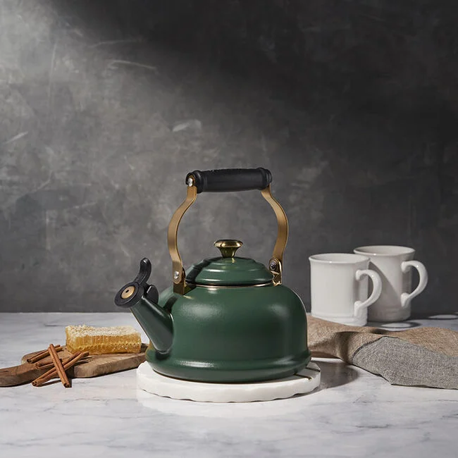 Le Creuset Classic Whistling Kettle