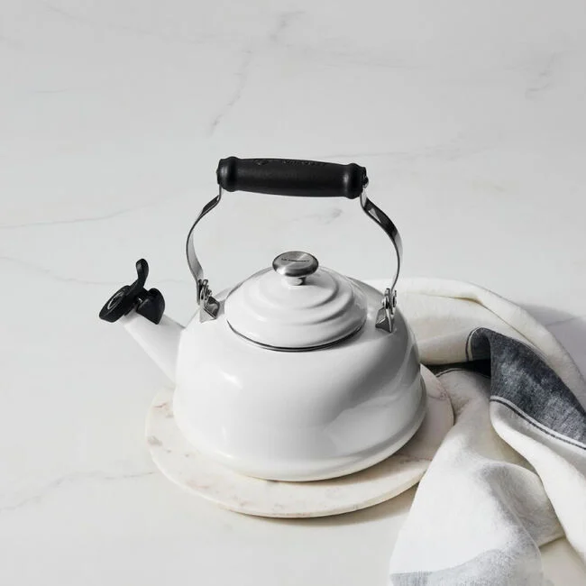 Le Creuset Classic Whistling Kettle