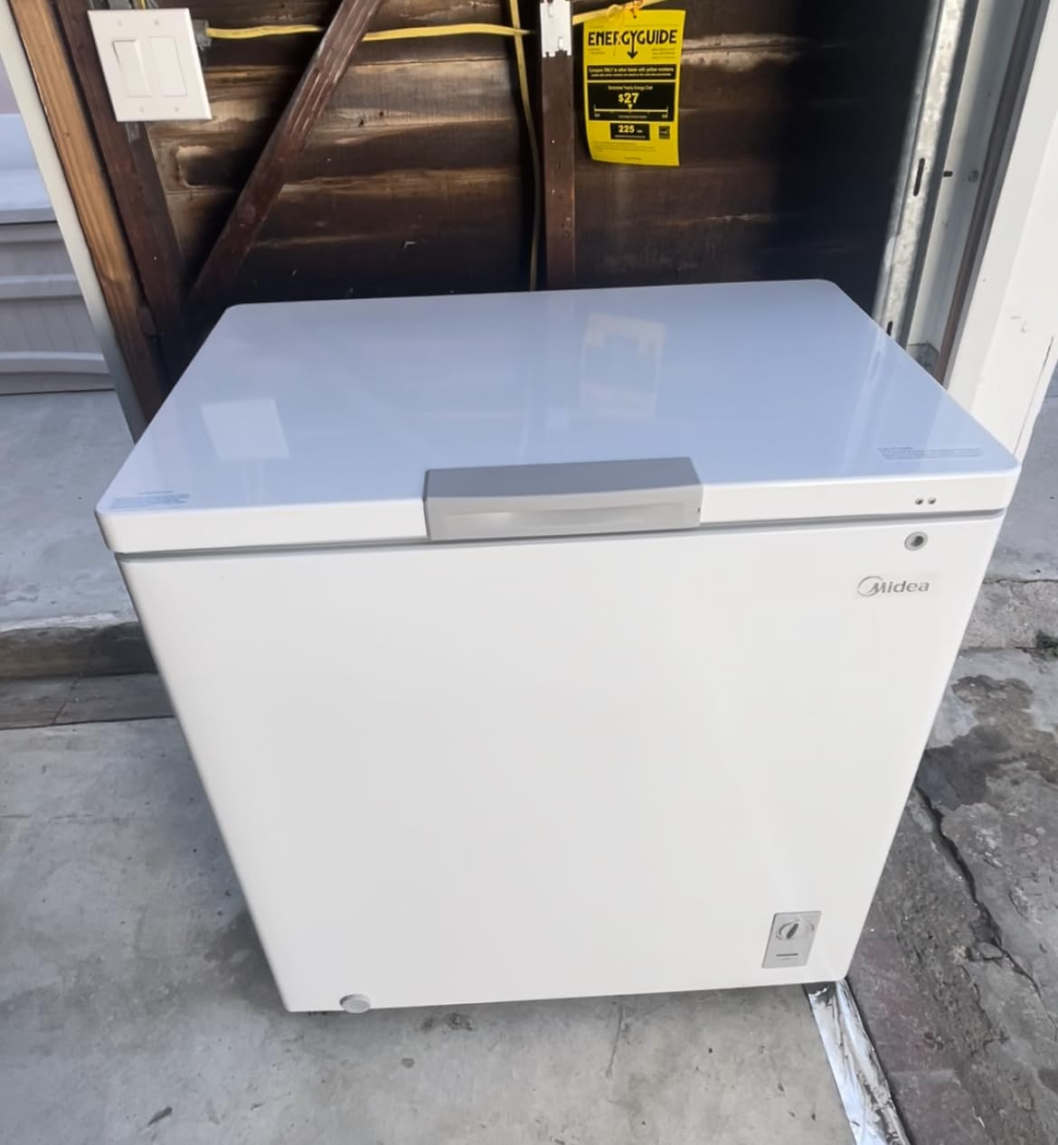 Midea Midea 7.0 cu. ft. Chest Freezer